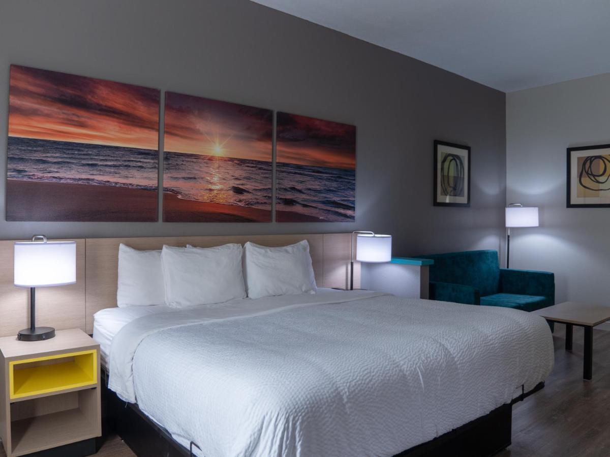Days Inn & Suites By Wyndham Savannah North I-95 Порт-Вентворт Екстер'єр фото